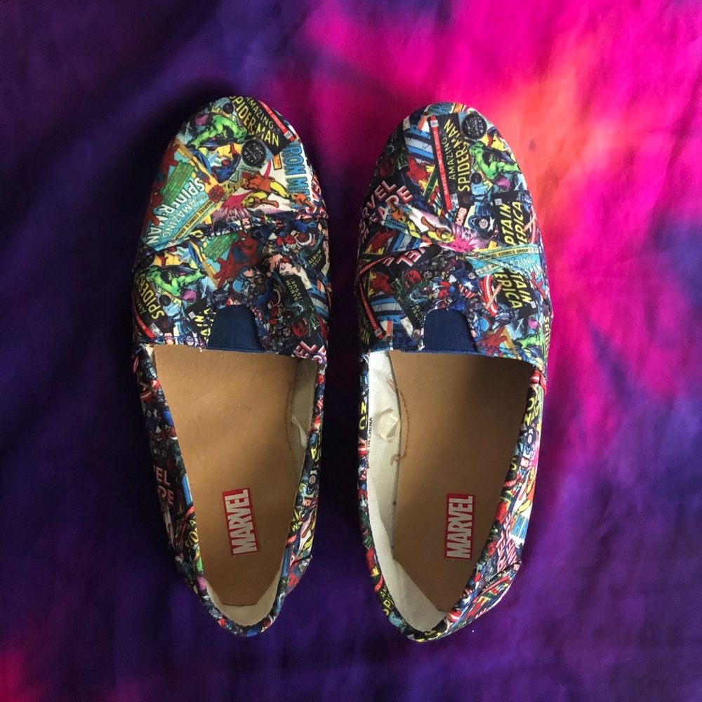 Marvel print slip-ons